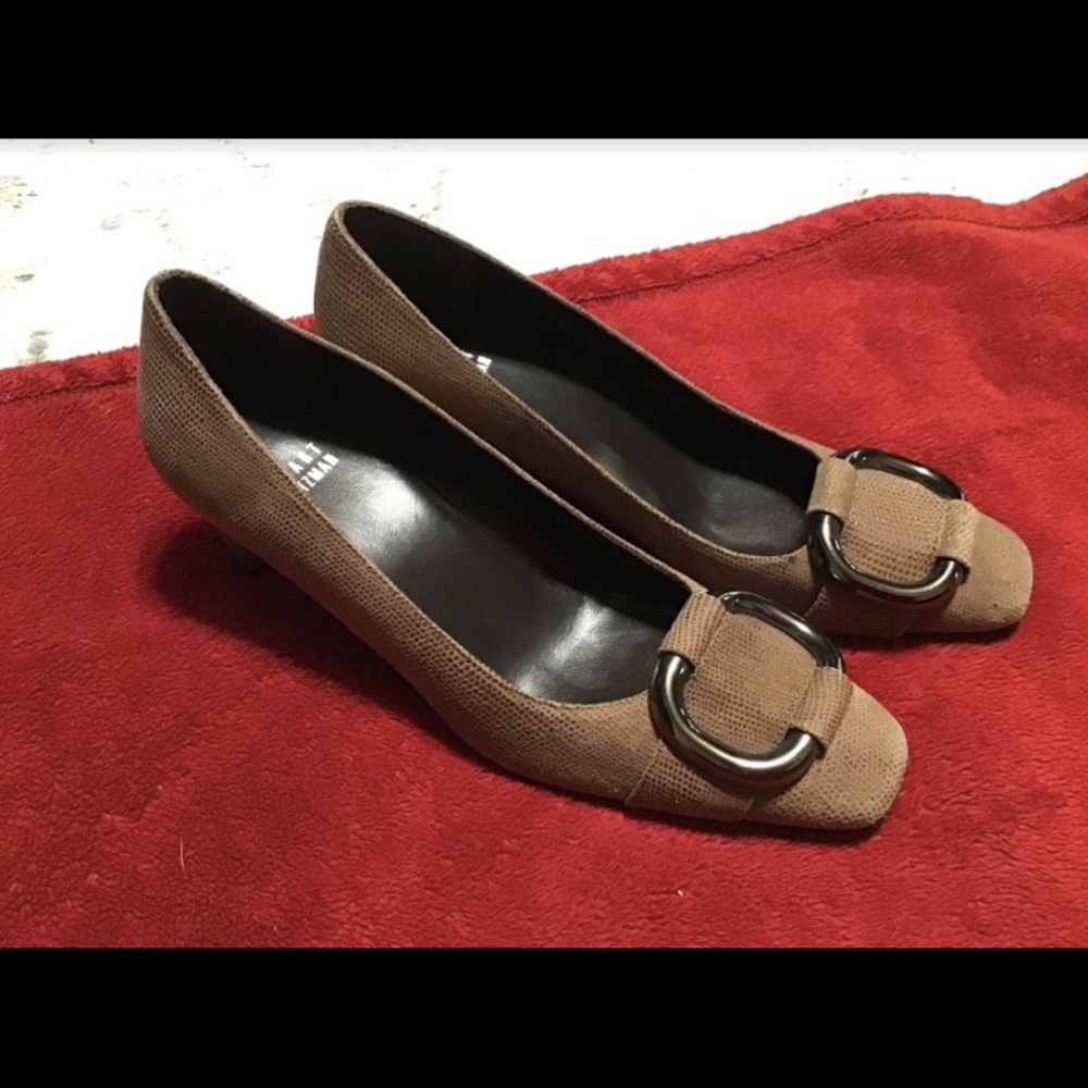Stuart Weitzman Tan Heals with Buckle Toe